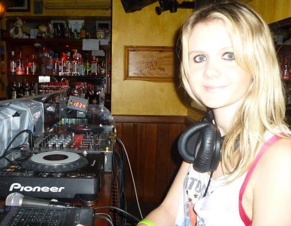 Dj Becky Bardot